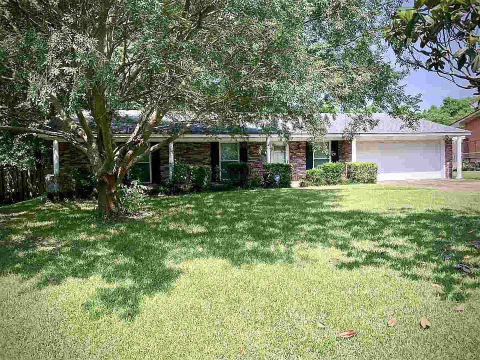 1st image of 3161 Bienville Dr