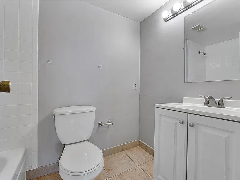 4354 NW 9th Ave #12-3D — Photo 9