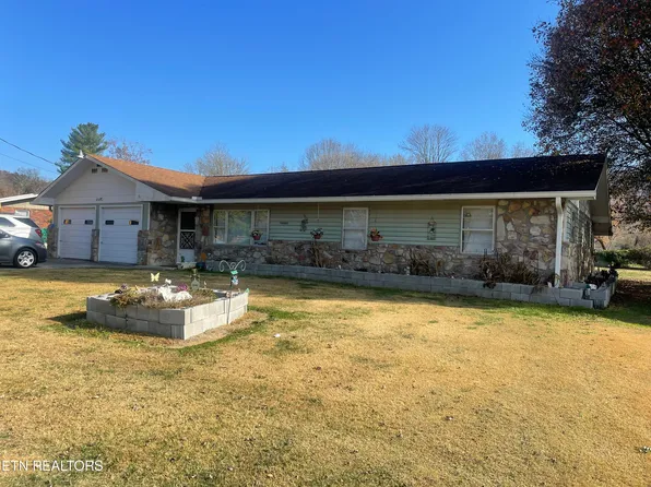 2202 Shinbone Rd, Sevierville, TN 37876