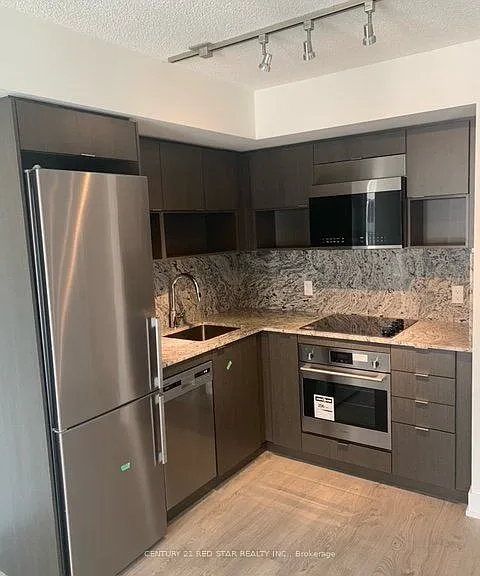9 Mabelle Ave #2421 — Photo 2