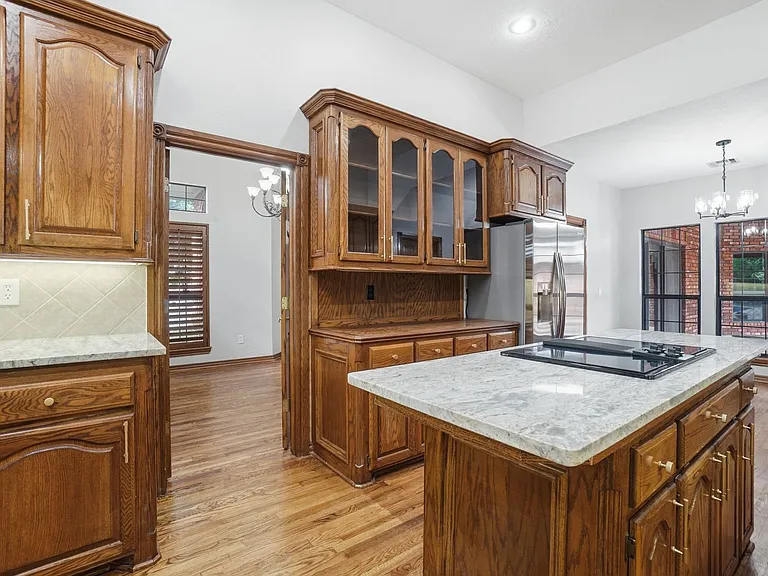3102 NE Heritage Dr — Photo 44