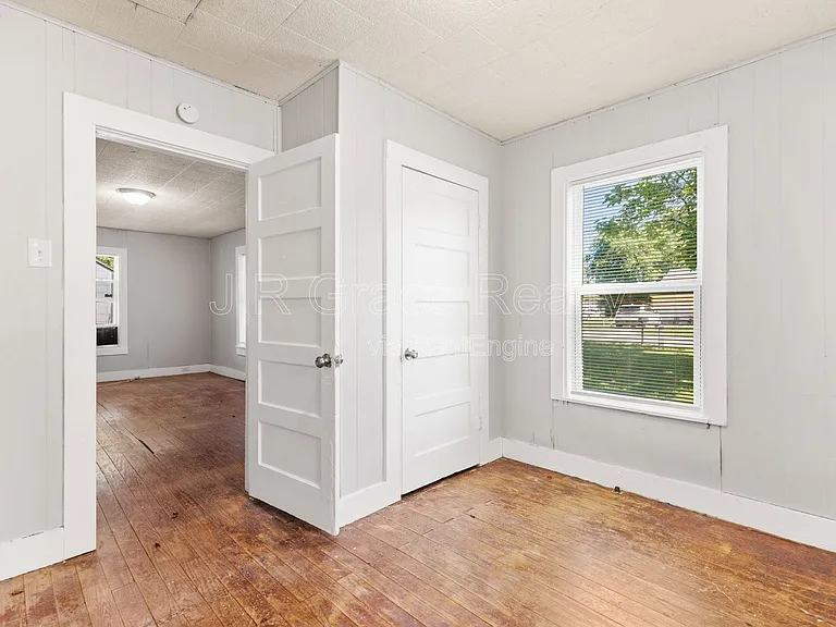 802 W Navasota St — Photo 15