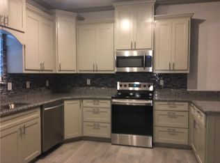 604 Lilly St, Cleburne, TX 76033