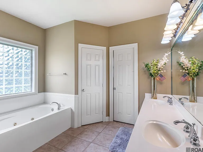 10743 Hillbrook Ave — Photo 10