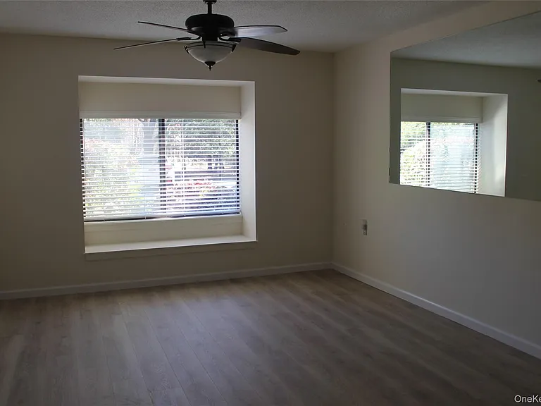 619 Heritage Hls #B — Photo 12