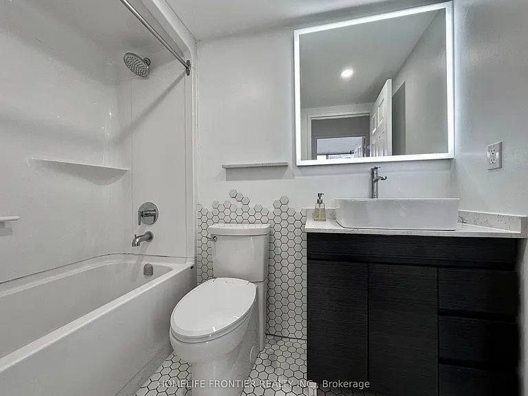 7 Bishop Ave #808 — Photo 11