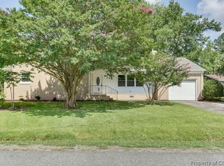 104 Yorkshire Dr, Yorktown, VA 23693