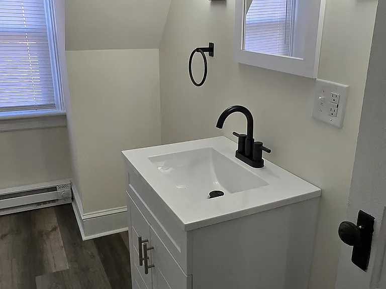 213 W Market St #3 — Photo 15