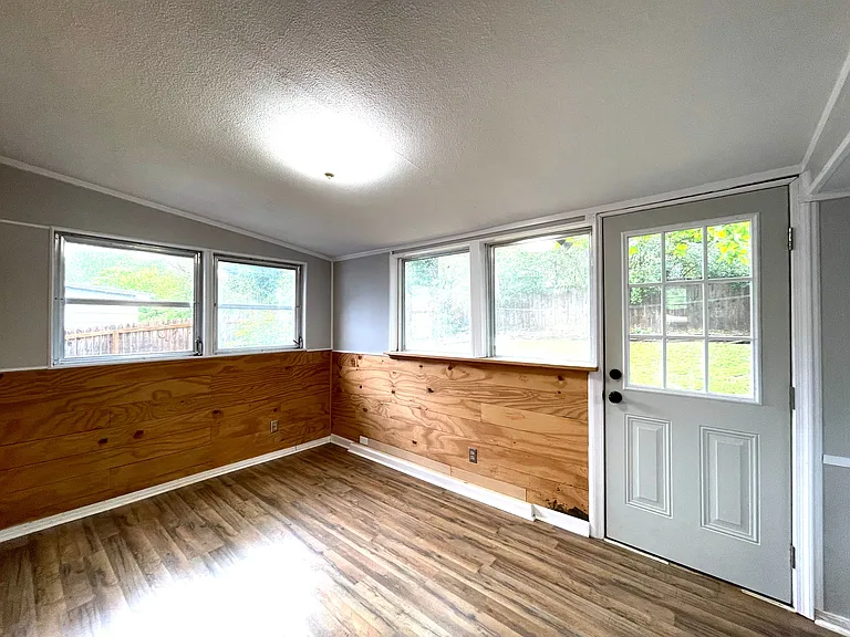 4607 Fairmont Ave — Photo 16