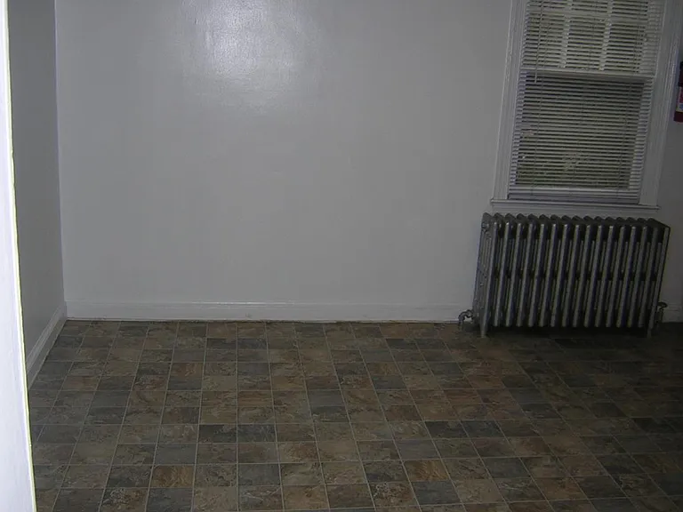 Kitchen-Eat In Area