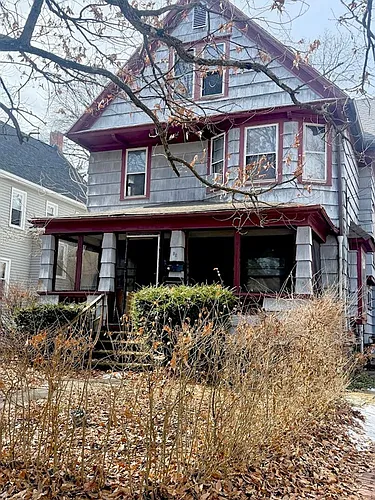 96 Hall St Photo 1