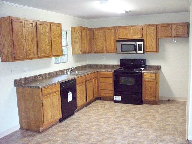 2nd image of 23380 Blackwater Ln
