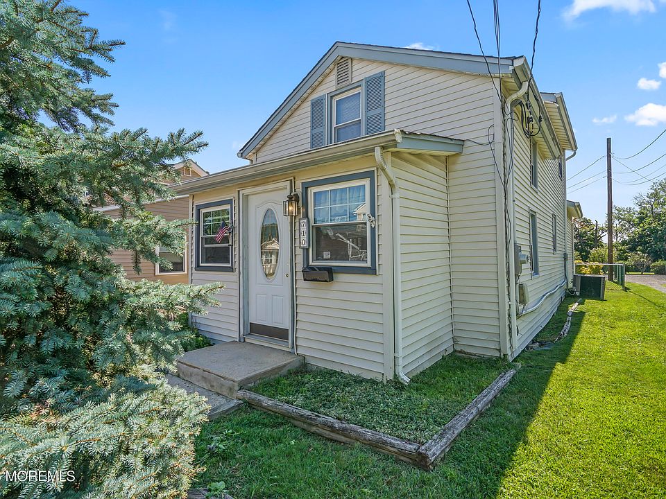 1st image of 710 Beachview Avenue