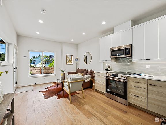 5th image of 8334 26th Avenue NW #B