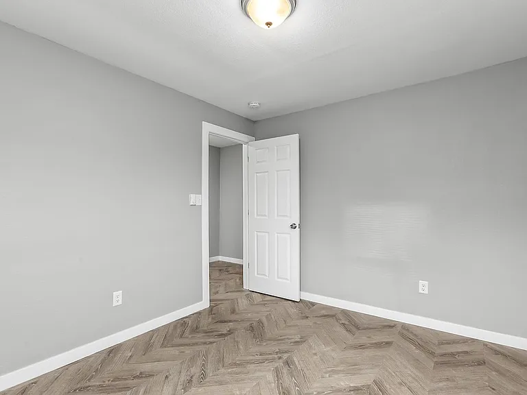 506 Southway Dr — Photo 27