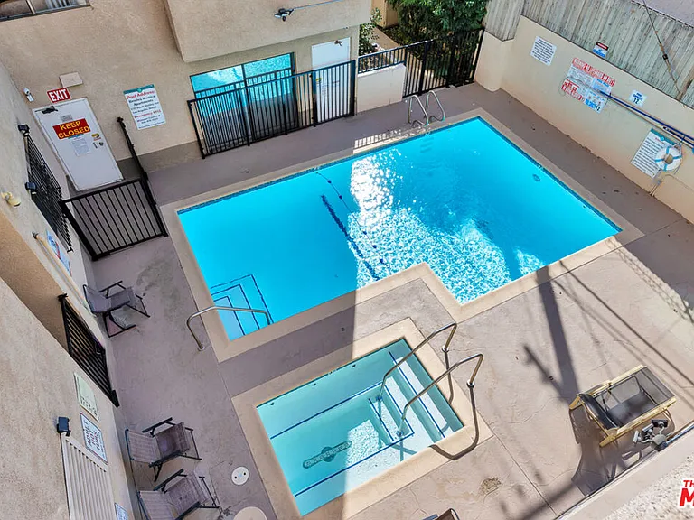1727 S Bentley Ave #209 — Photo 29