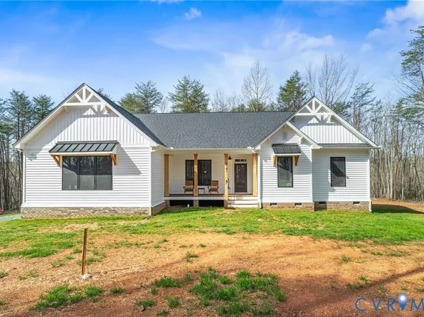 3141 Polecat Creek Ln, Scottsville, VA 24590