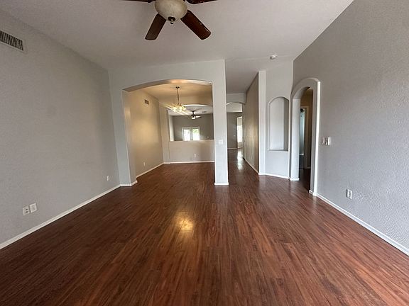 5th image of 1271 N Fresno St