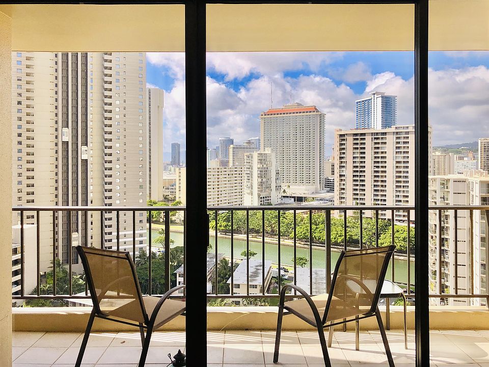Beautiful view of the Ala Wai Canal from your Lanai