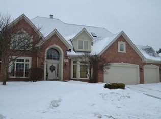 821 Deerpath Ct, Wheaton, IL 60189