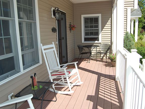Farmer's Porch