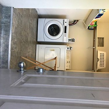 2nd image of 205 Maple St APT 5