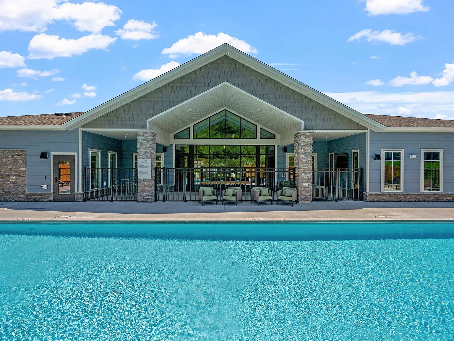 The Lodge at Overland — Photo 1