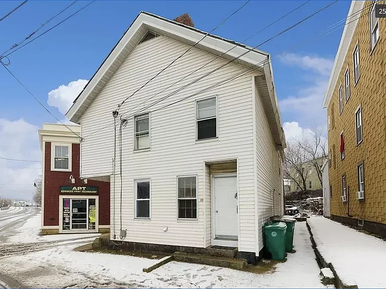 80-82 Laurel St #2 — Photo 1