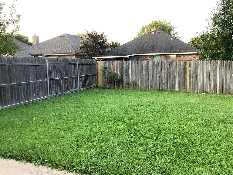 4410 Shady Elm Dr — Photo 22