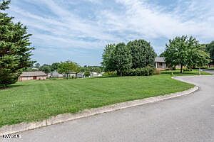 2nd image of 517 Glenfield Cir