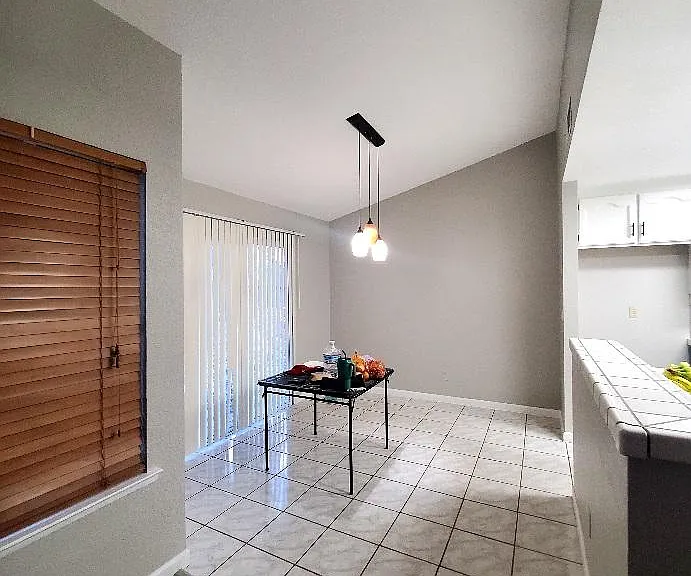 1012 Montgomery Ave — Photo 8