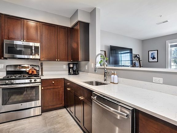 5th image of 70 Endicott St #406