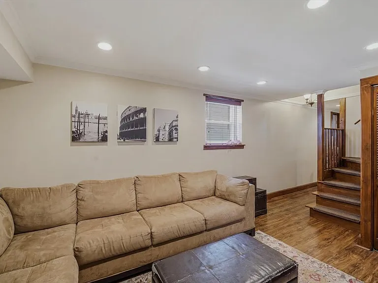 77 William St — Photo 34