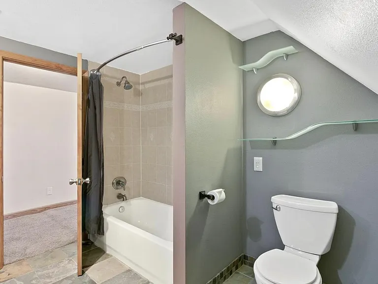 3707 N Franklin St — Photo 22