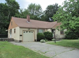 22 Park Hill Rd, Worcester, MA 01607