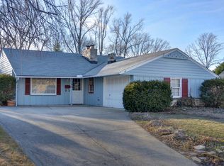 388 Fordham Pkwy, Bay Village, OH 44140