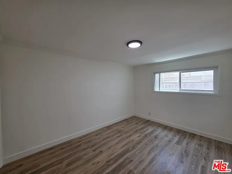 2400 Vanderbilt Ln #2400A — Photo 13