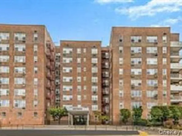 355 Bronx River Road #6I, Yonkers, NY 10704