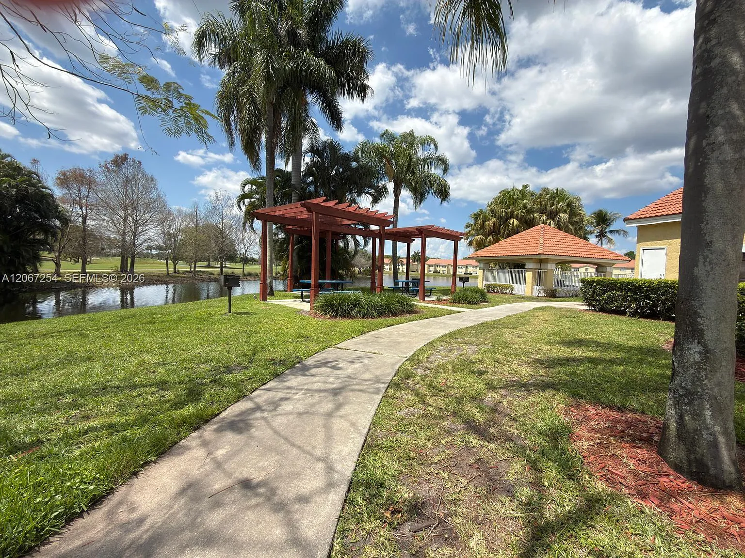 Isles At Lago Mar Condo — Photo 4