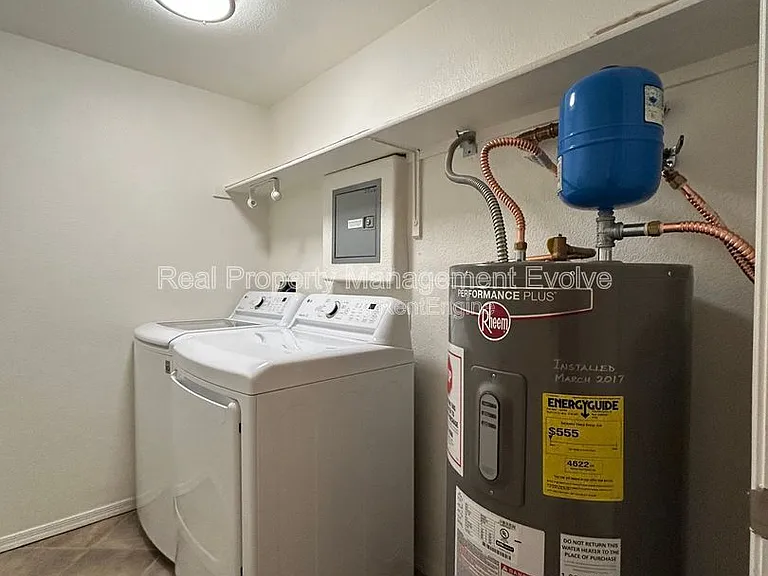 425 W Rio Salado Pkwy #317 — Photo 34