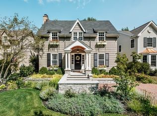 1015 Ash St, Winnetka, IL 60093