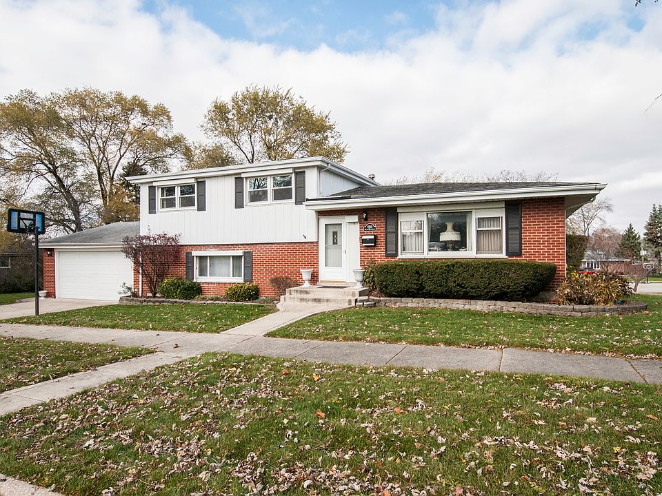 1st image of 9260 S 89th Ct