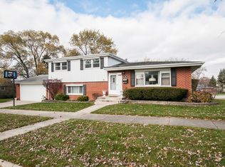 9260 S 89th Ct, Hickory Hills, IL