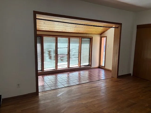 1055 NE Creston Ln — Photo 14