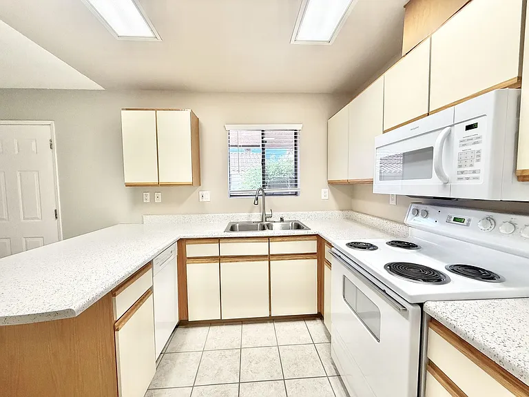 44620 San Rafael Ave #1 — Photo 8