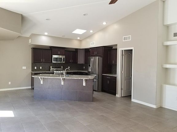 4th image of 5710 Berwyn Ct