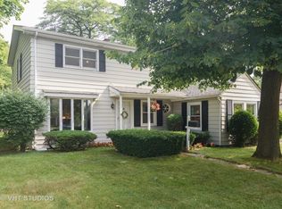 328 W Glade Rd, Palatine, IL 60067