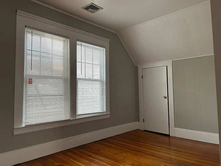 1810 Dixwell Ave — Photo 9