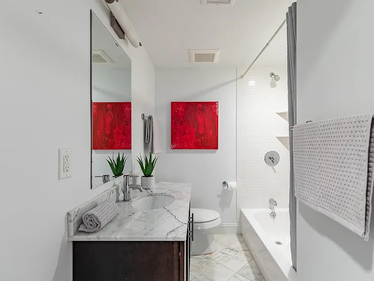 22 Peters St — Photo 16