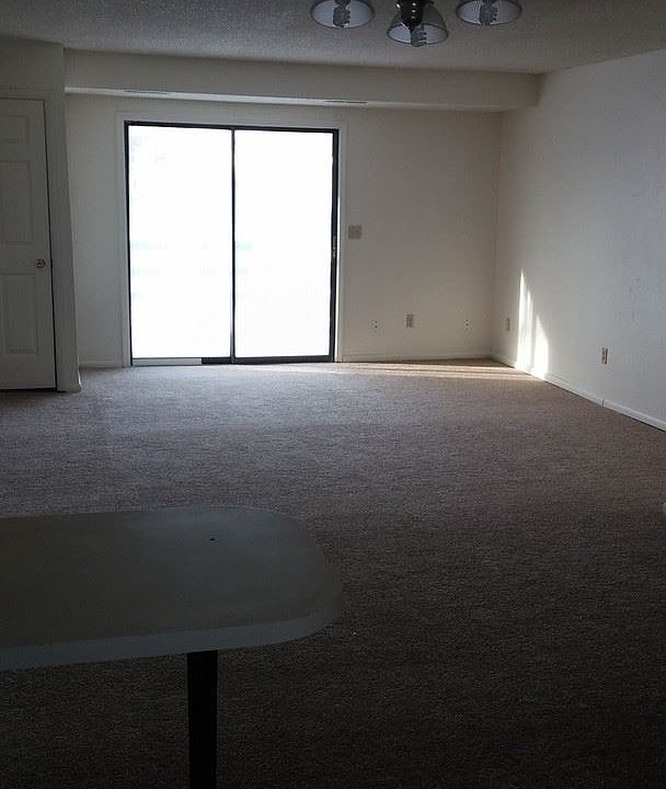 2nd image of 1420 Sourdough Ln APT 4